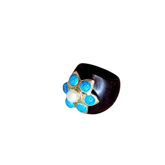 Vintage Mahogany Hardwood Wooden Shank Genuine Pearl, Faux Turquoise 80's Ring - Picture 7 of 9